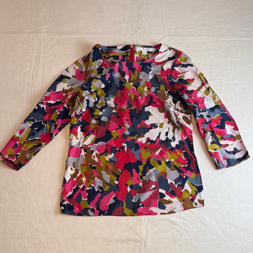 Boden Women's Pink Green Pattered 3/4 Sleeve back Zip Blouse Size 4